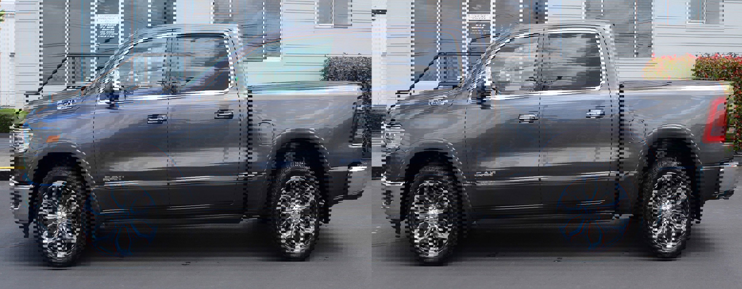 Used 2019 RAM 1500 Limited image 3