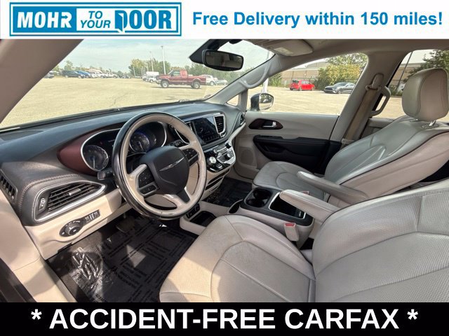 Used 2019 Chrysler Pacifica Limited FWD image 19