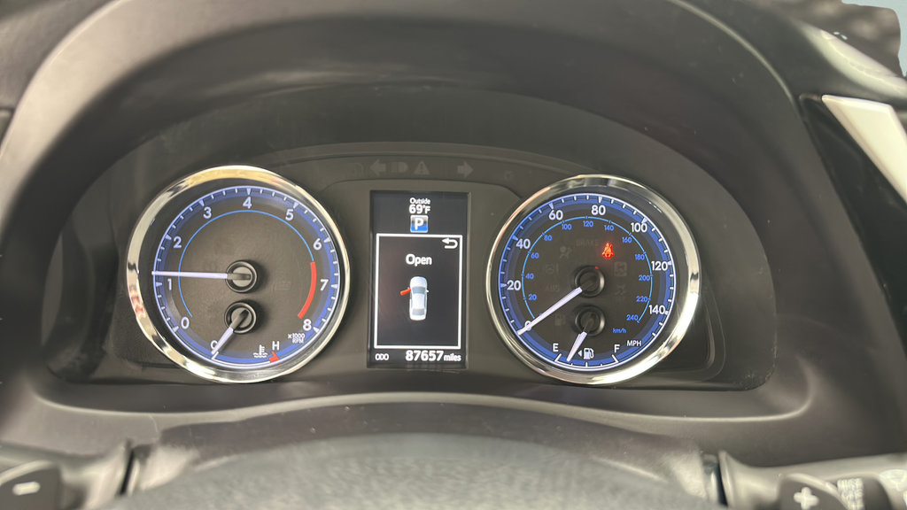Used 2019 Toyota Corolla SE FWD image 16
