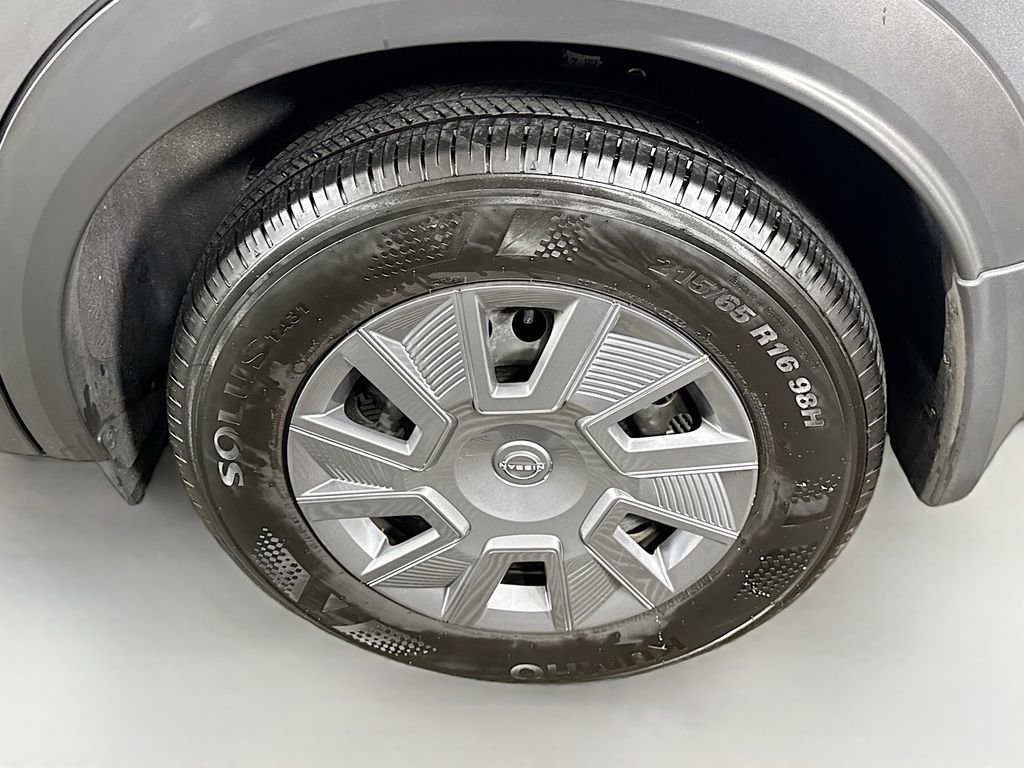 Certified 2025 Nissan Kicks S w/ Charging Package image 31