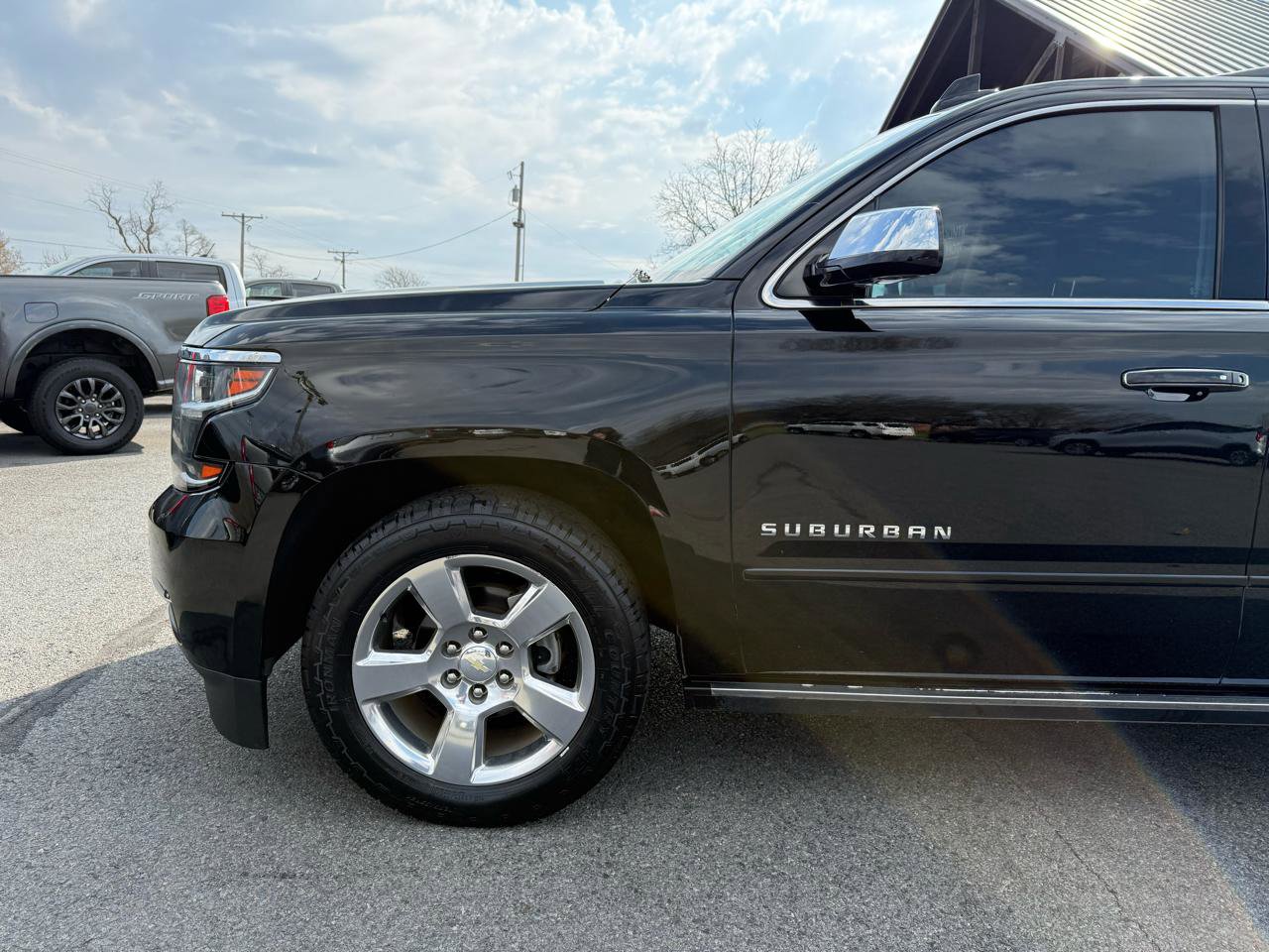 Used 2018 Chevrolet Suburban Premier image 44