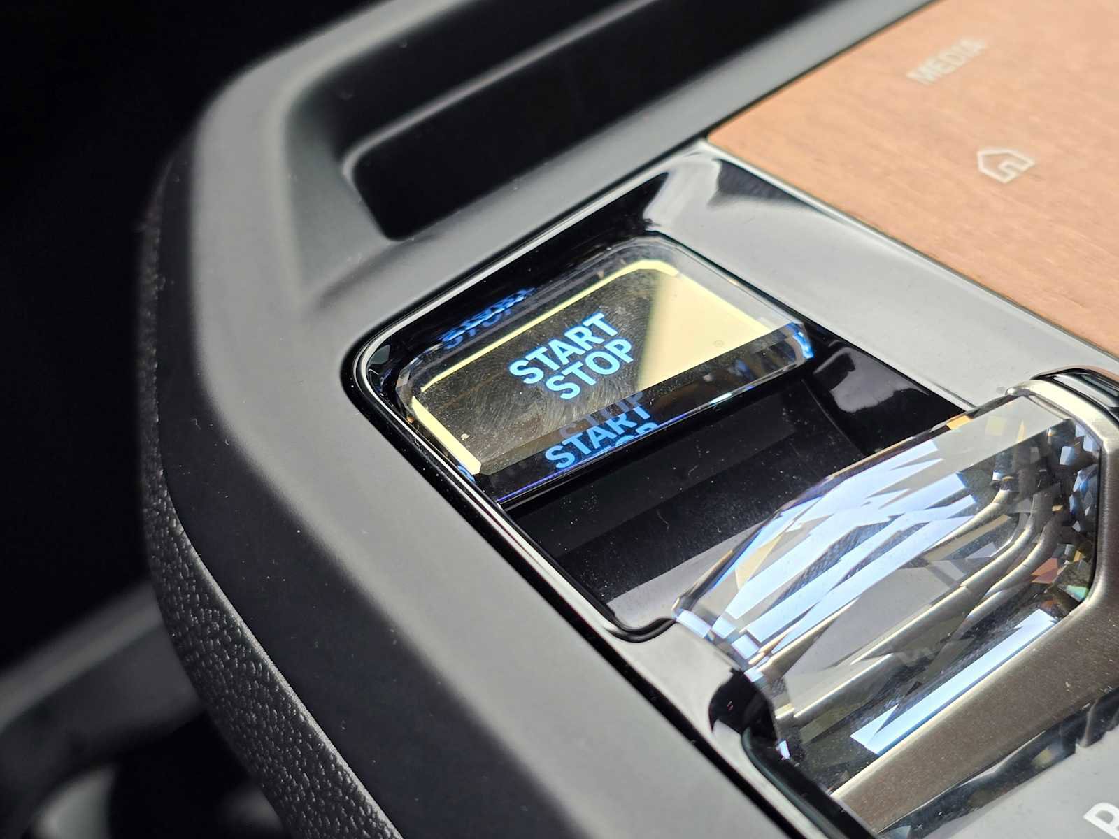 Used 2023 BMW iX xDrive50 w/ Premium Package AWD/4WD image 34
