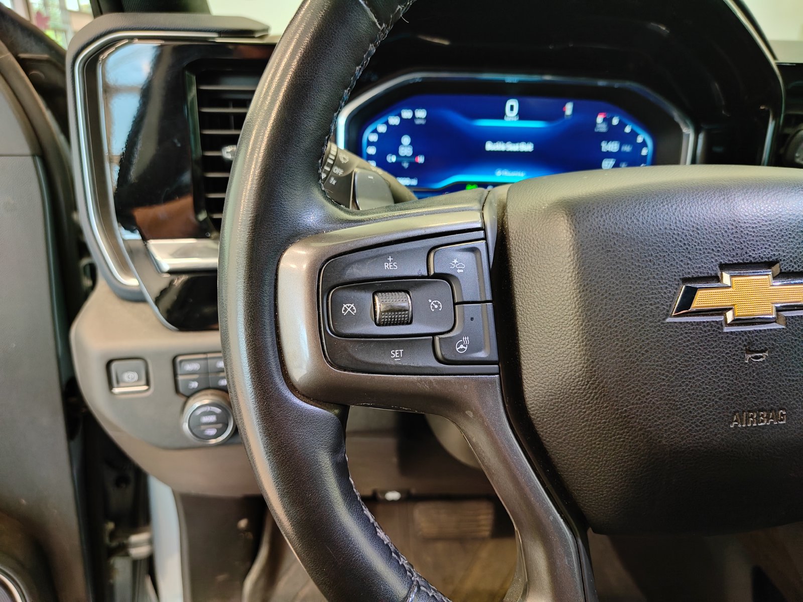 Used 2023 Chevrolet Silverado 1500 High Country AWD/4WD image 10