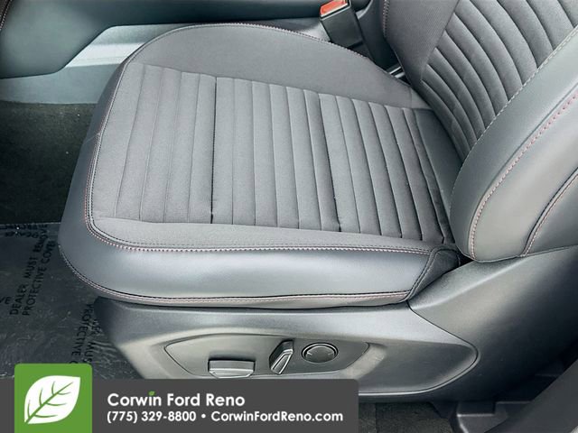 New 2026 Ford Explorer ST-Line w/ ST-Line Street Pack image 22