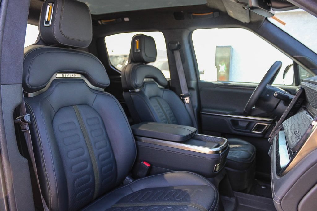 Used 2023 Rivian R1T Adventure Dual AWD/4WD image 17