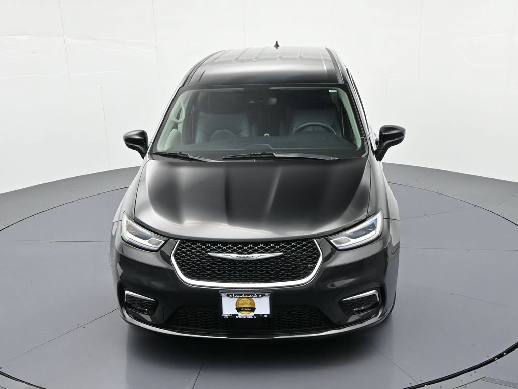 Used 2023 Chrysler Pacifica Touring-L FWD image 23
