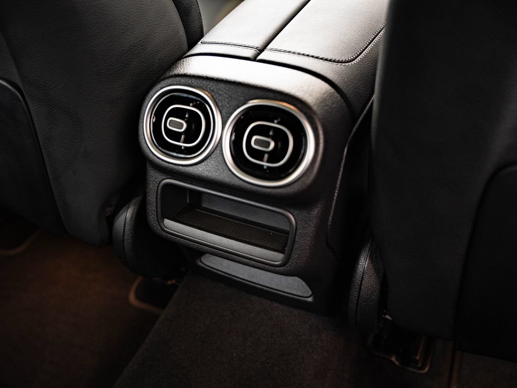Certified 2026 Mercedes-Benz GLC 300 4MATIC image 35
