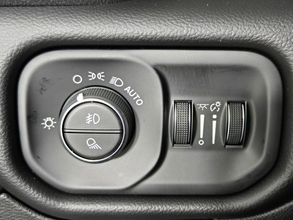 Used 2026 RAM 1500 Lone Star AWD/4WD image 22