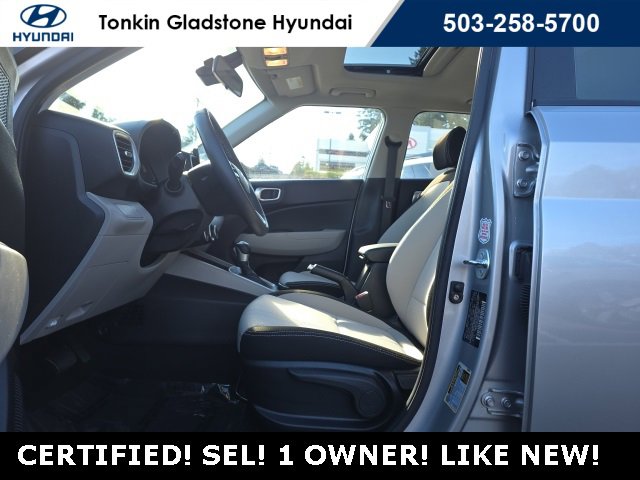 Certified 2025 Hyundai Venue SEL image 9