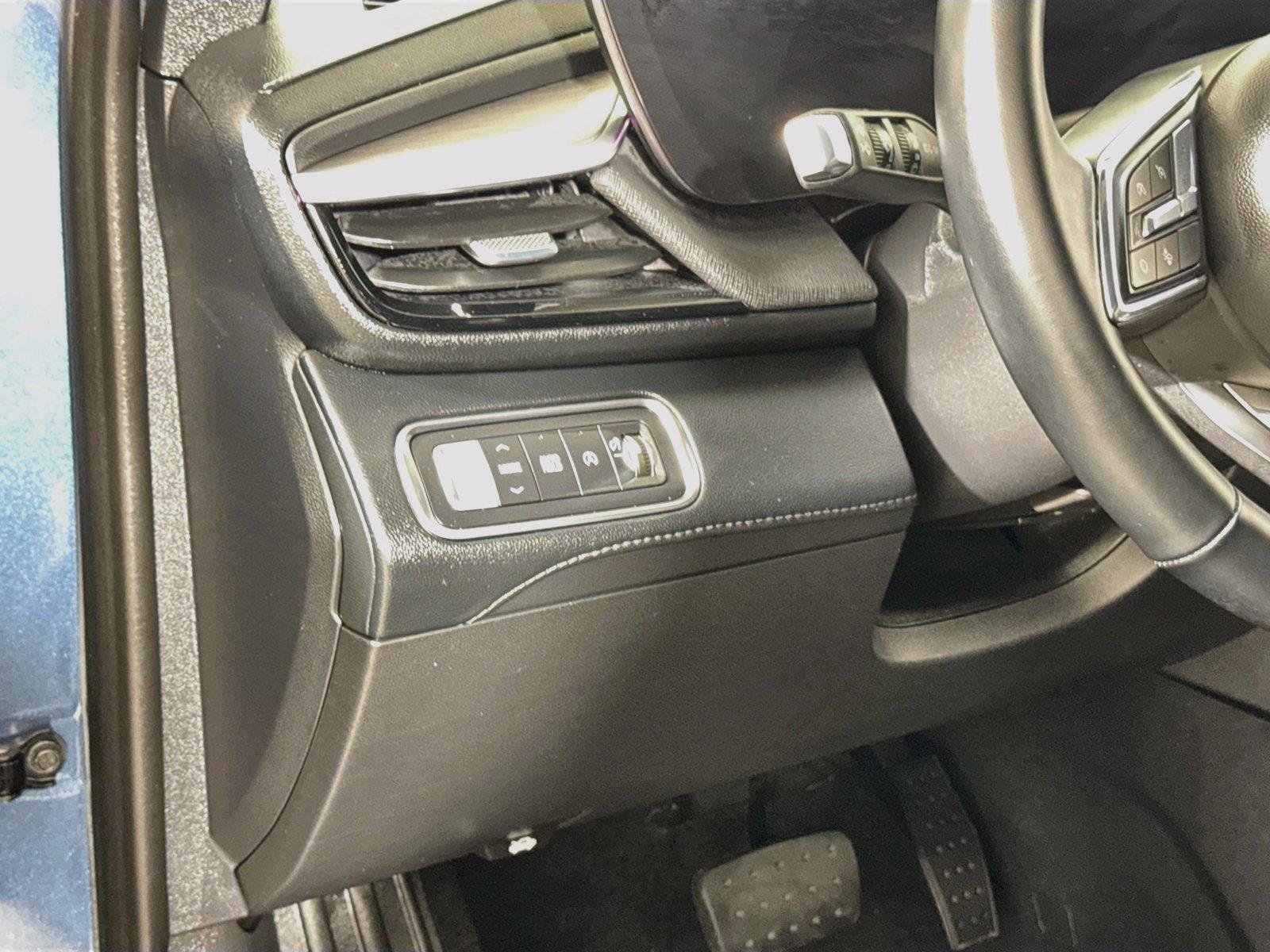 Used 2026 Buick Enclave Preferred FWD image 8