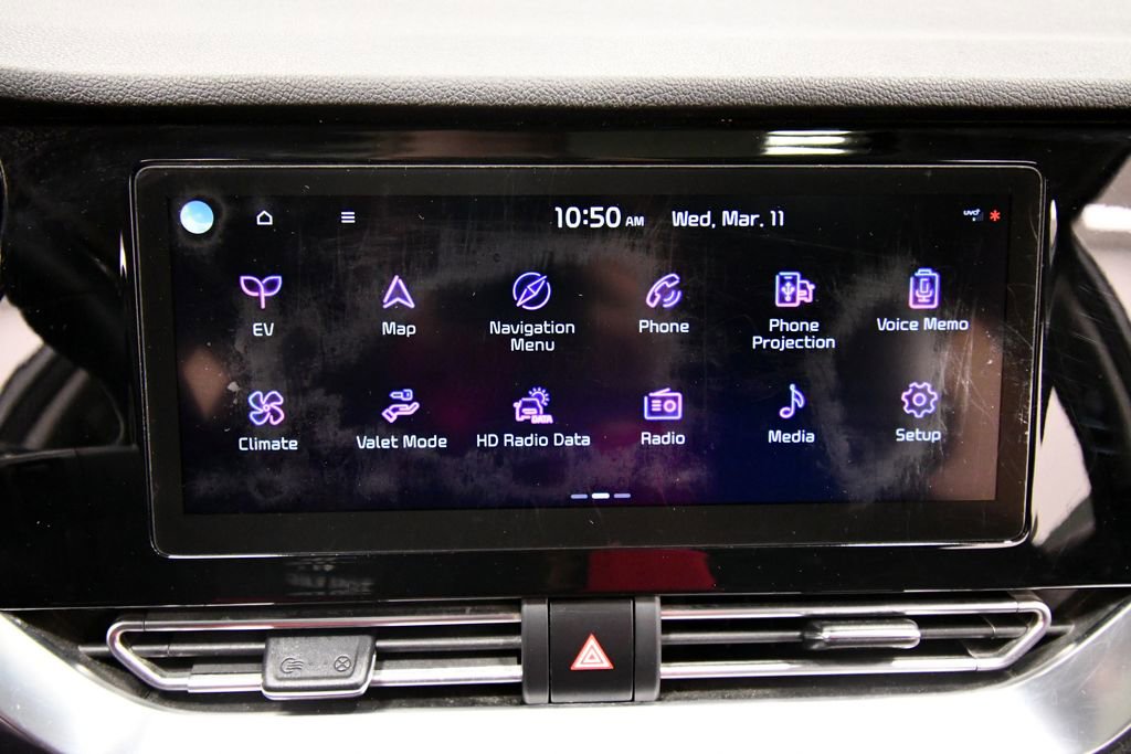 Used 2022 Kia Niro EX Premium w/ Cold Weather Package image 24