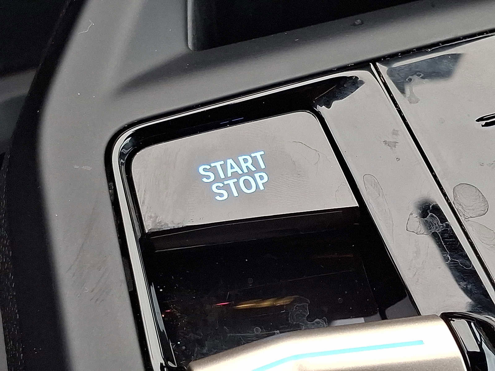 Used 2025 BMW iX xDrive50 image 24