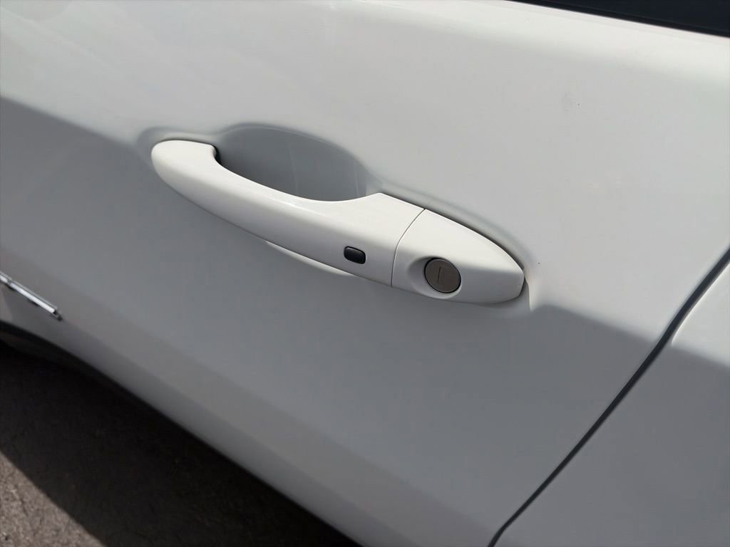 Used 2023 Jeep Compass Latitude w/ Convenience Group image 22