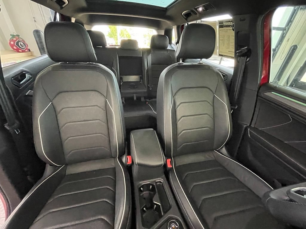 Used 2024 Volkswagen Tiguan SEL R-Line AWD/4WD image 28