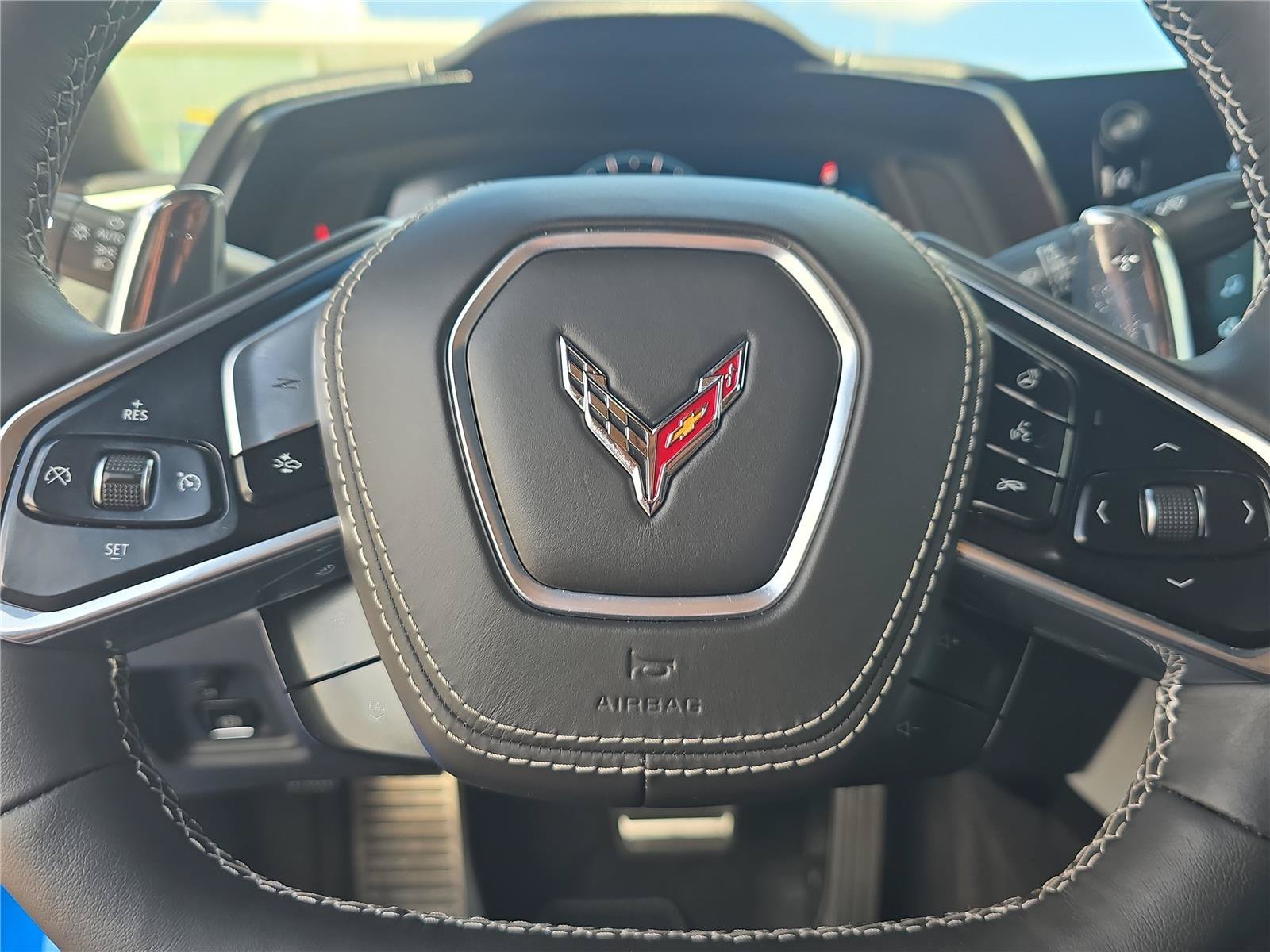 Used 2025 Chevrolet Corvette Z06 RWD image 17