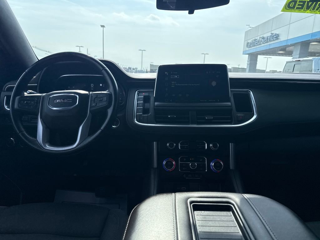 Used 2022 GMC Yukon XL SLE image 15