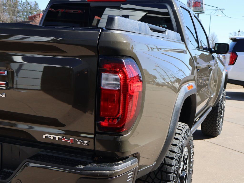 Used 2023 GMC Canyon AT4X w/ Edition 1 AWD/4WD image 17