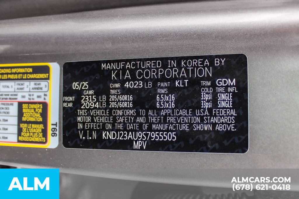 Used 2025 Kia Soul LX w/ LX Technology Package FWD image 40