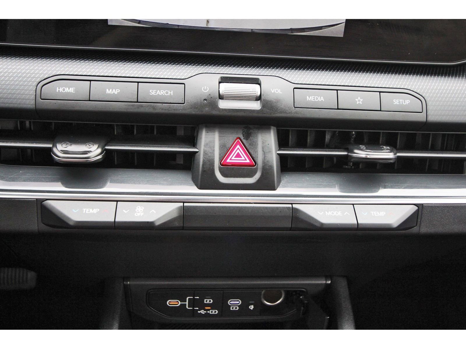 Used 2025 Kia K4 GT-Line w/ GT-Line Premium Package image 27