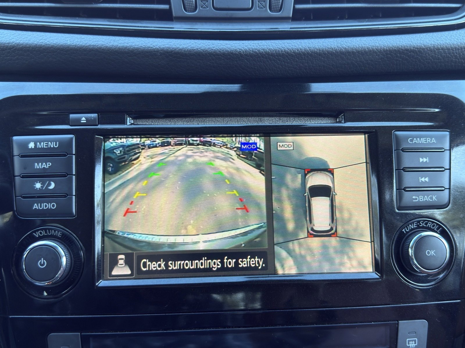 Used 2018 Nissan Rogue SL w/ Premium Package image 37