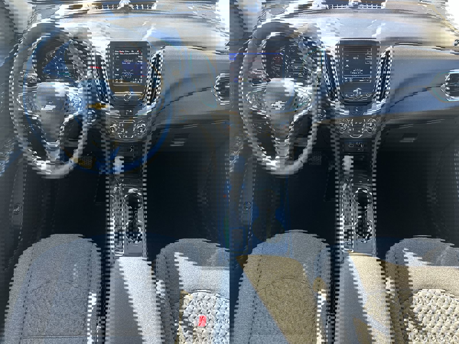 Used 2023 Chevrolet Equinox LT image 18