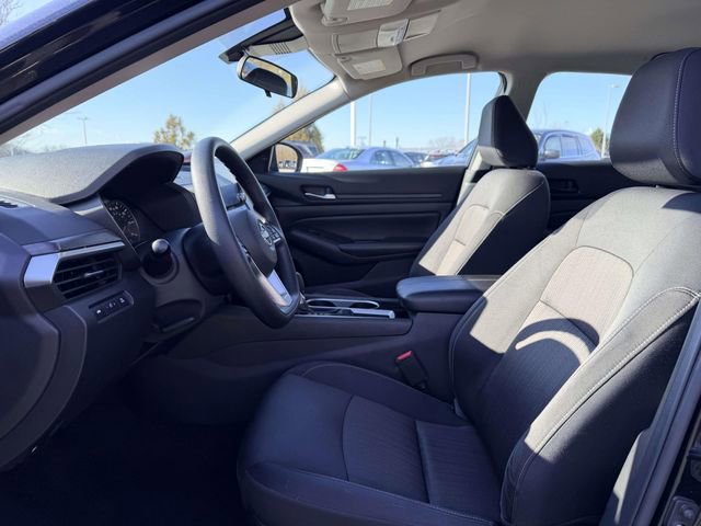 Used 2024 Nissan Altima 2.5 SV image 16