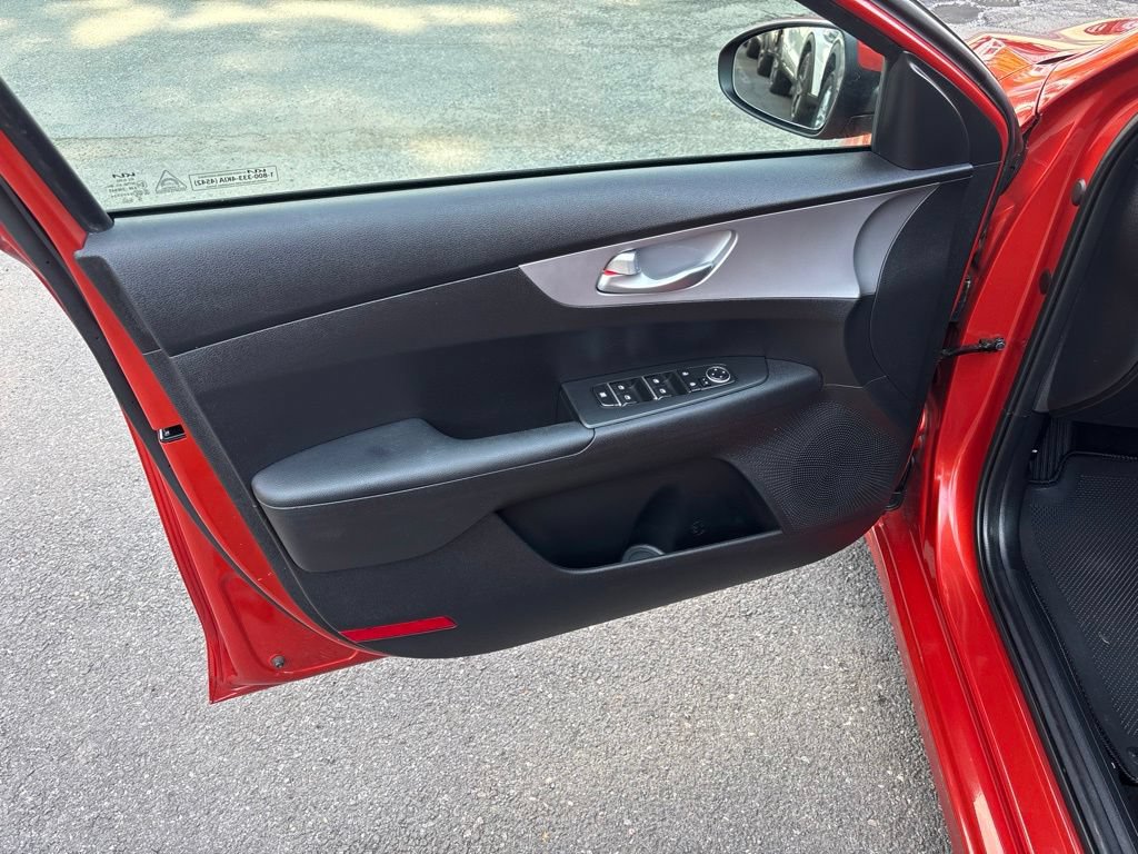 Used 2023 Kia Forte LXS FWD image 9