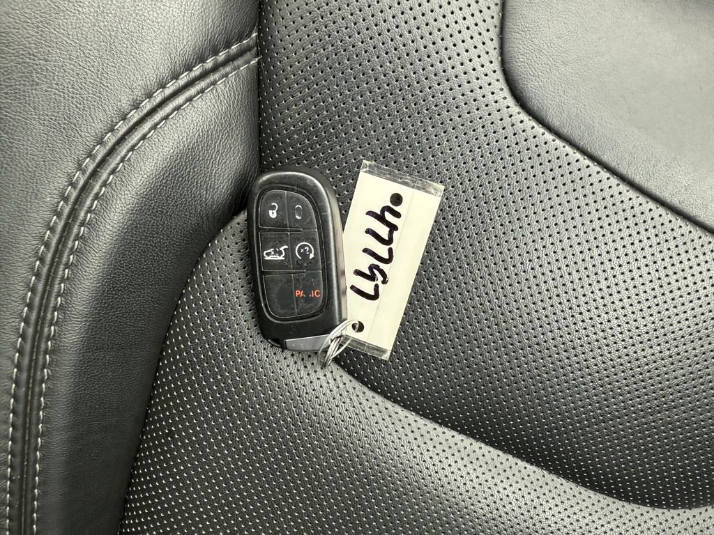 Used 2020 Jeep Cherokee Limited image 26