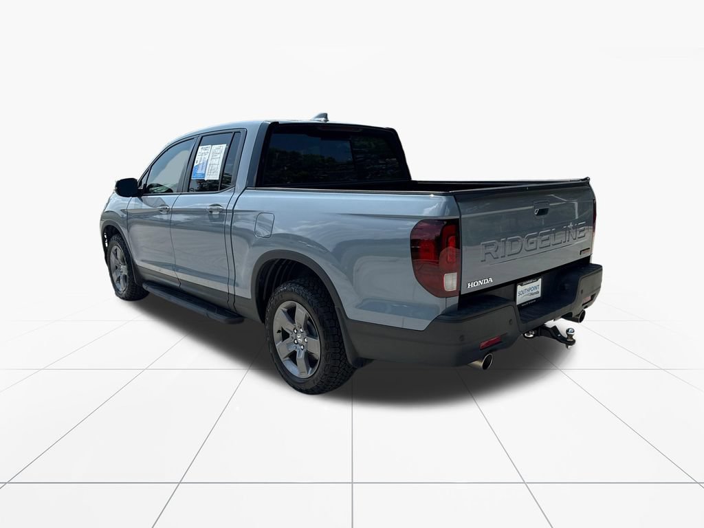 Used 2025 Honda Ridgeline TrailSport image 6