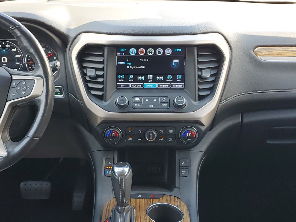 Certified 2019 GMC Acadia Denali w/ Technology Package FWD image 17