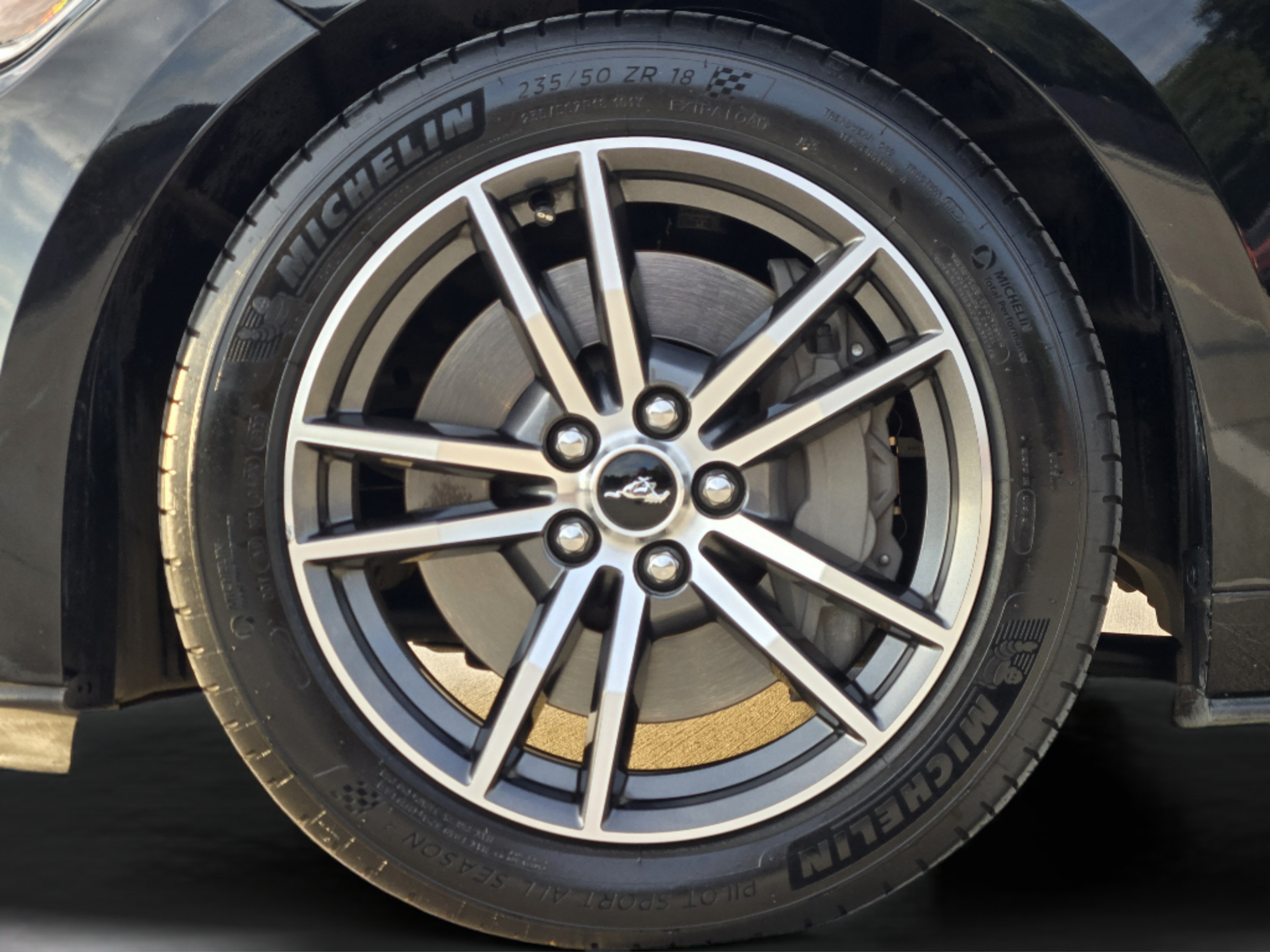 Used 2017 Ford Mustang GT RWD image 29