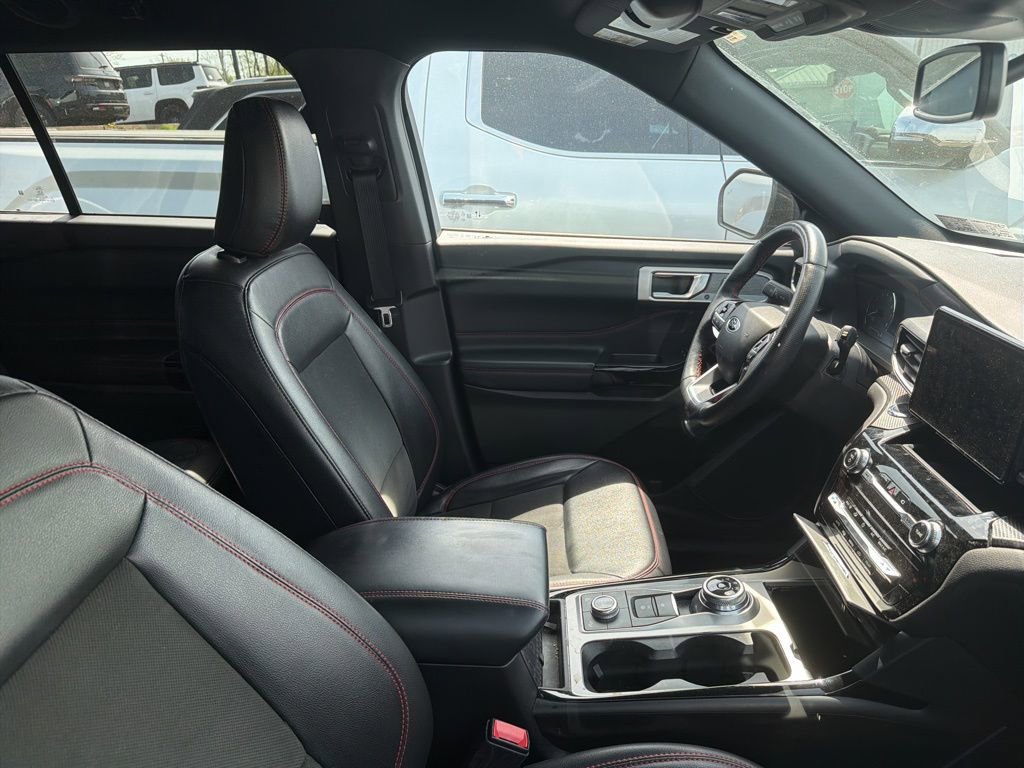 Used 2022 Ford Explorer ST-Line image 8