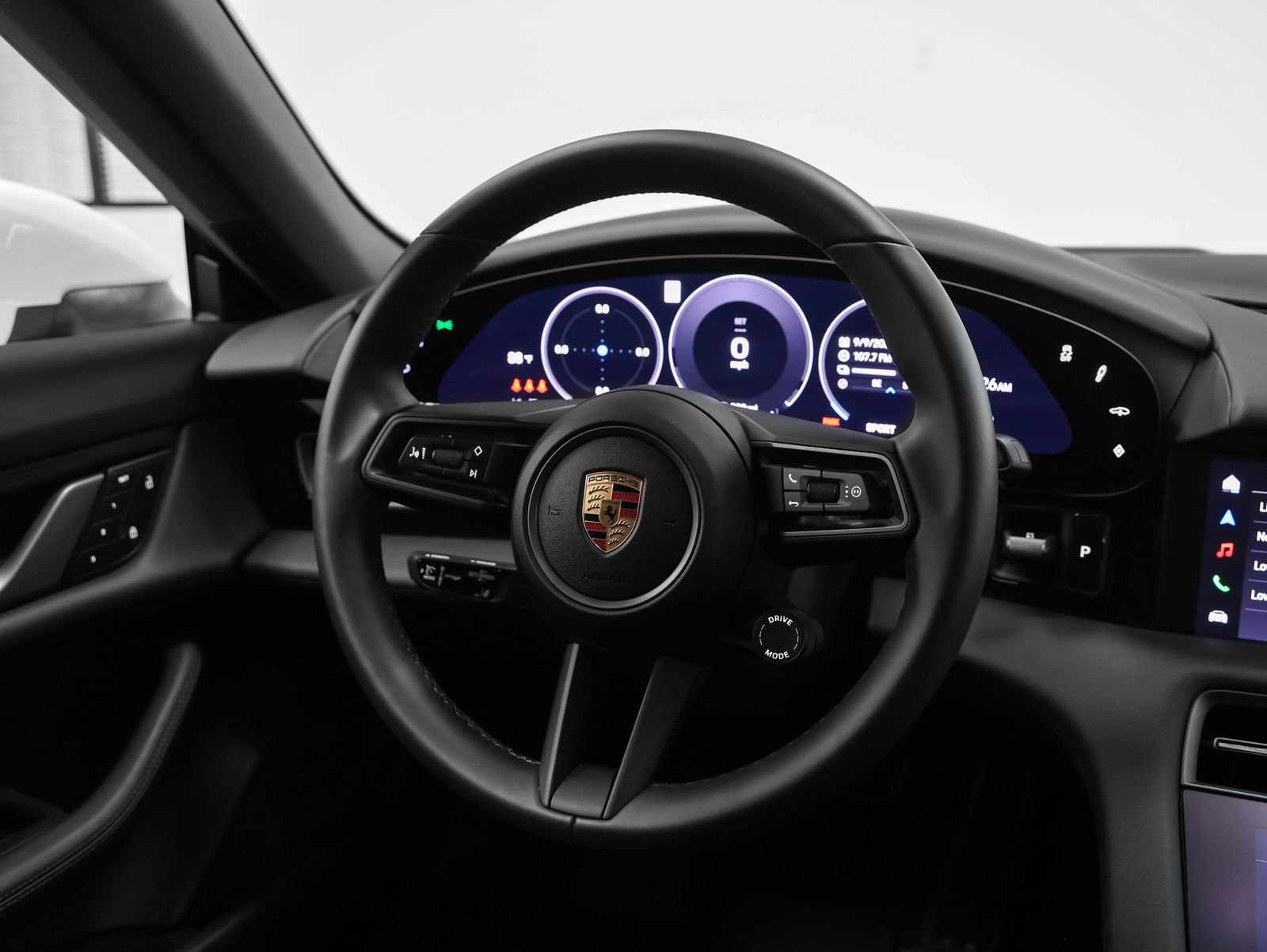 Certified 2025 Porsche Taycan AWD/4WD image 32