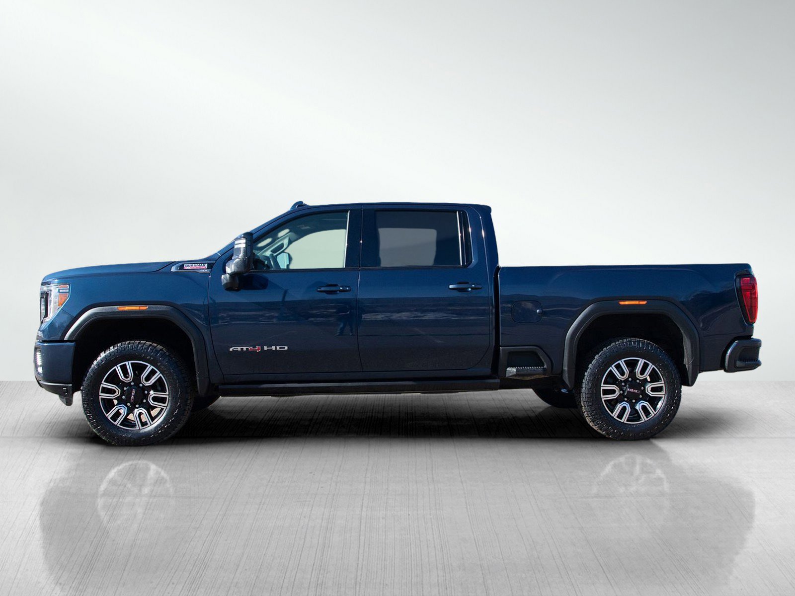 Used 2022 GMC Sierra 2500 AT4 w/ AT4 Premium Plus Package image 2