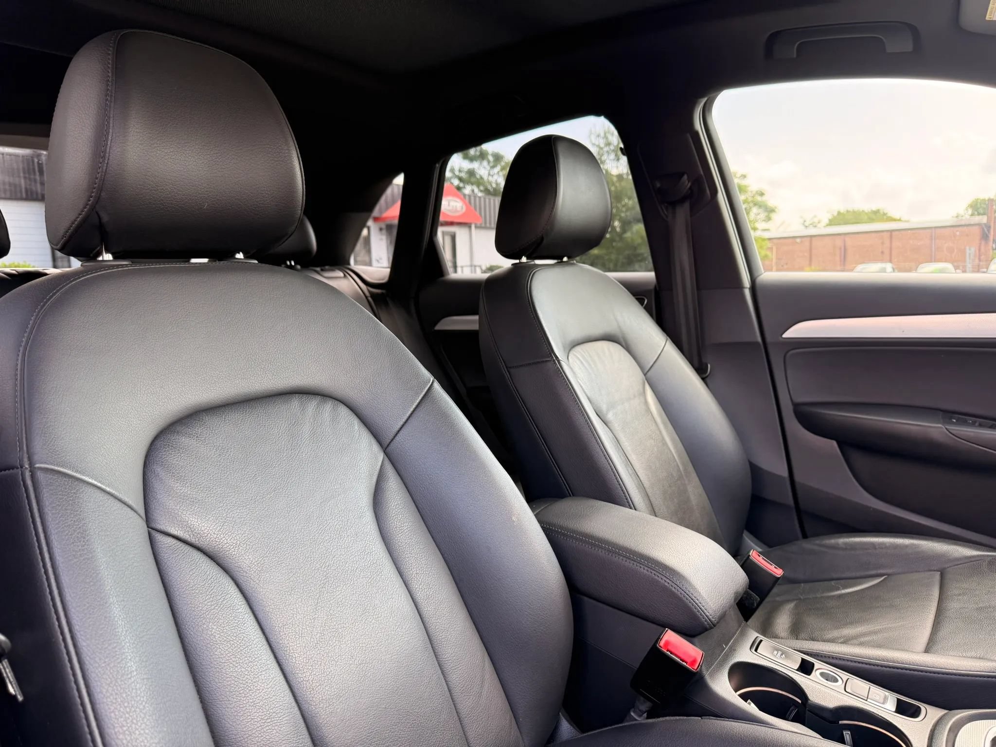 Used 2018 Audi Q3 2.0T Premium Plus w/ Premium Plus Package FWD image 29