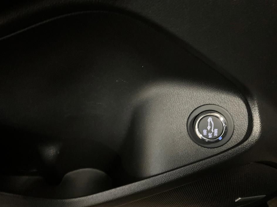 Used 2022 Chevrolet TrailBlazer RS w/ Sun and Liftgate Package image 31