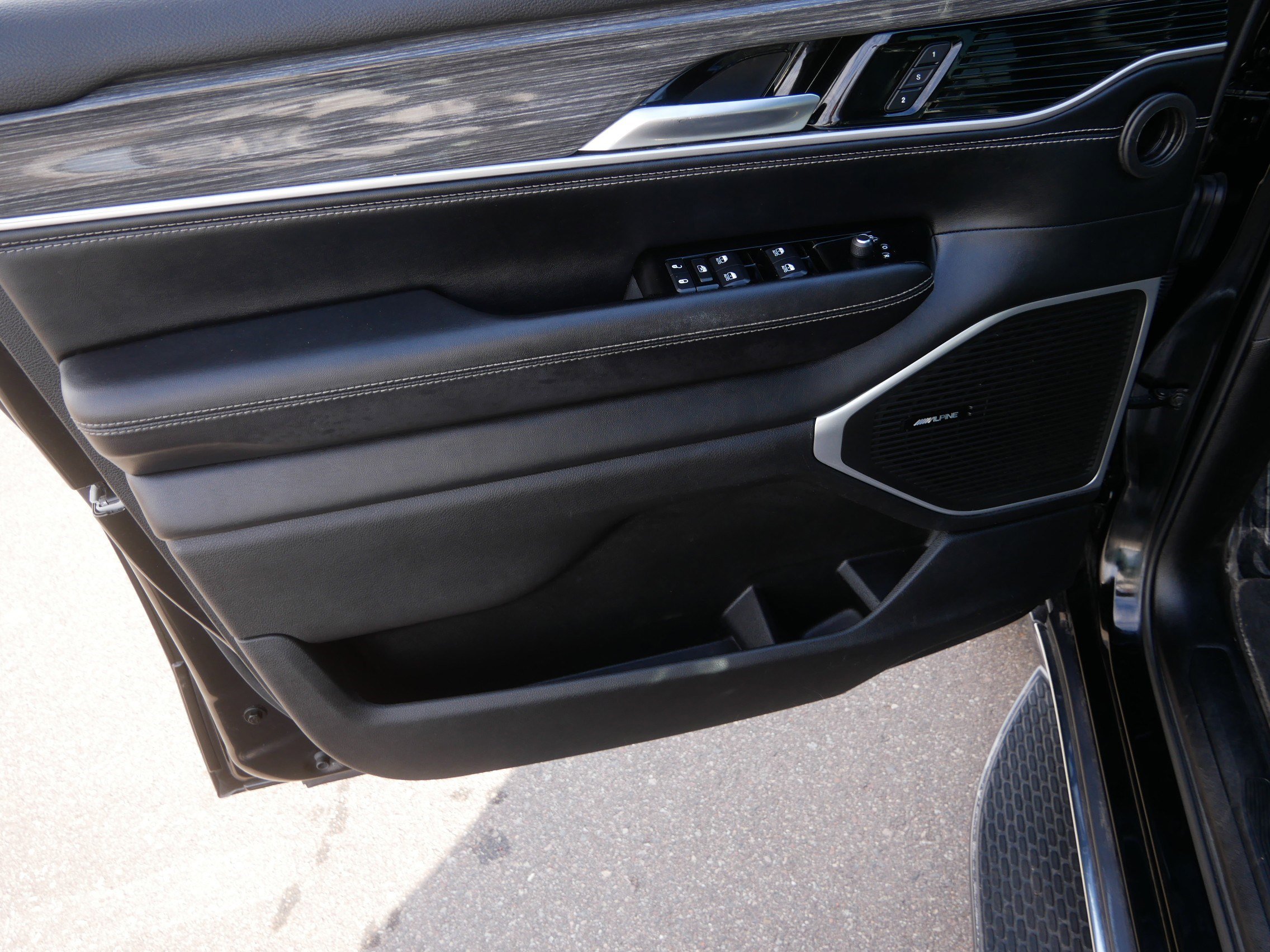 Used 2022 Jeep Wagoneer Series III image 21