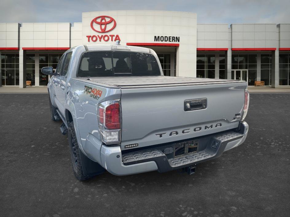 Used 2021 Toyota Tacoma TRD Sport w/ TRD Premium Sport Package AWD/4WD image 15