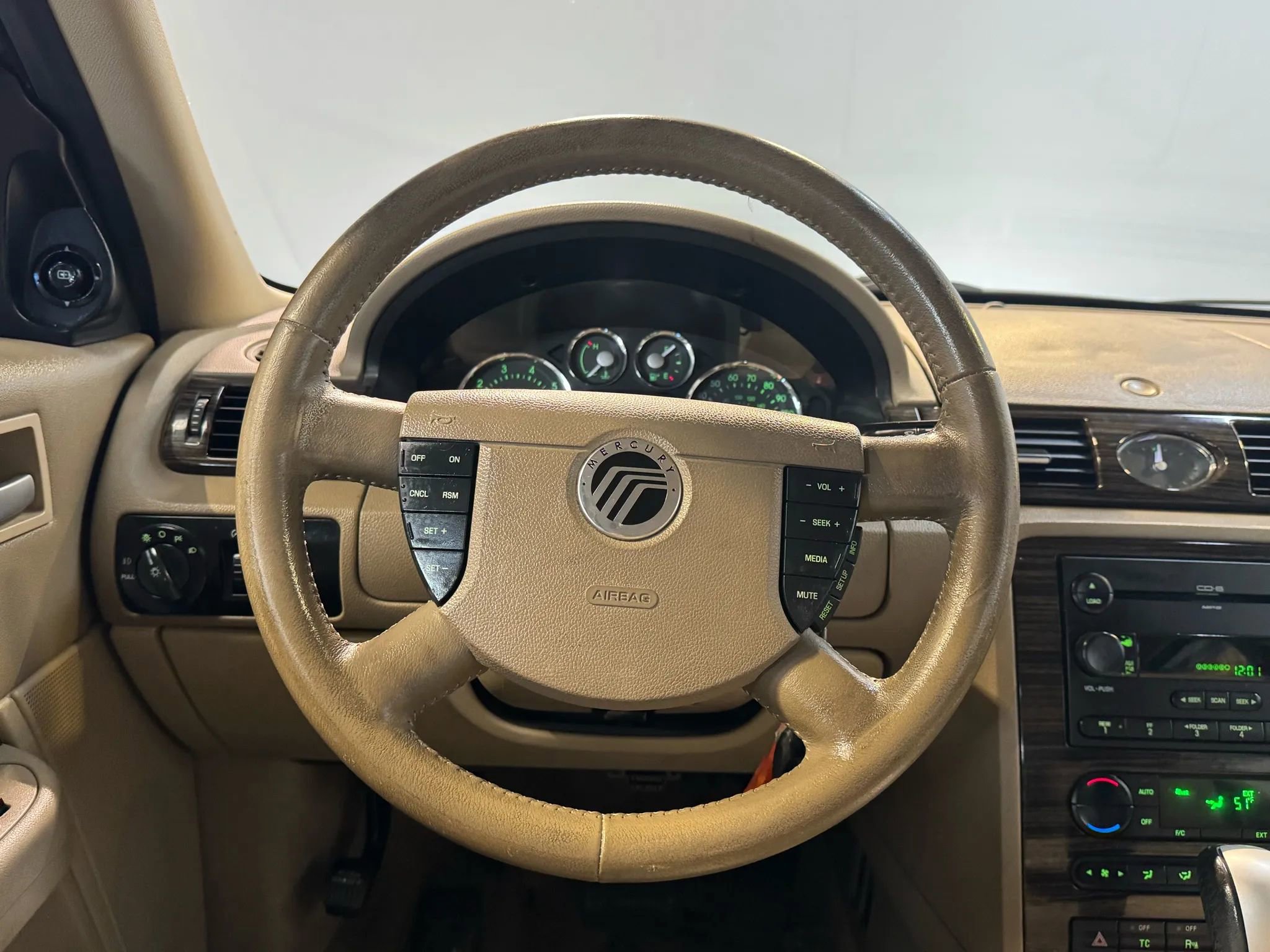 Used 2005 Mercury Montego Luxury image 11