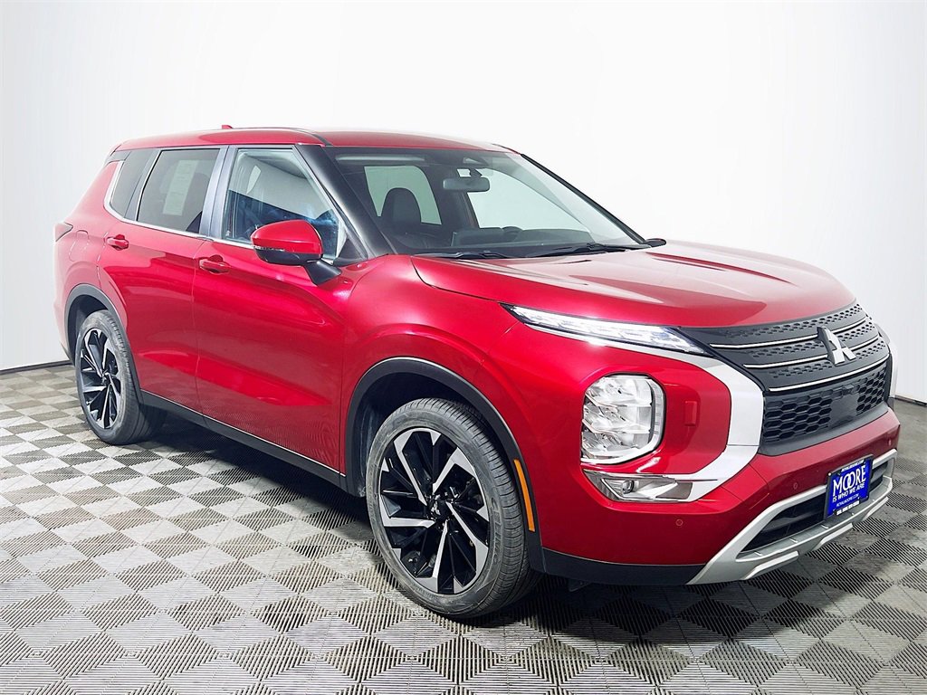 Used 2024 Mitsubishi Outlander SE