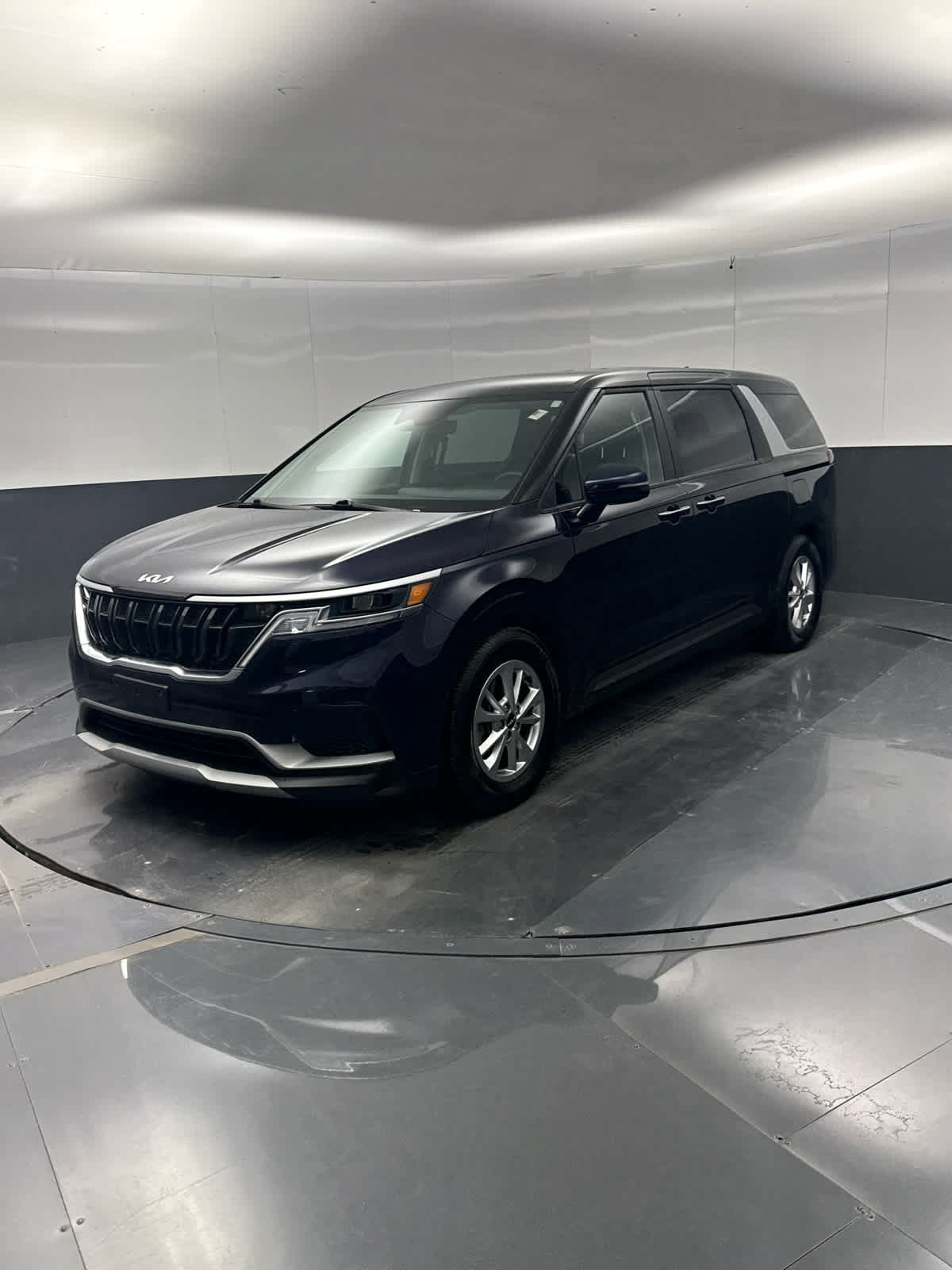 Used 2022 Kia Carnival LX FWD image 23