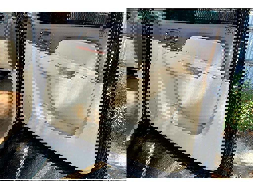 Used 2013 GMC Sierra 3500 SLT image 25