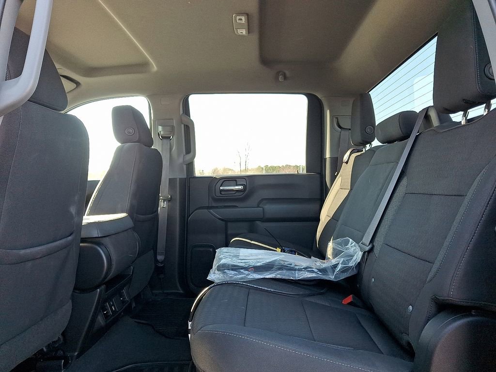 Used 2024 Chevrolet Silverado 2500 Custom w/ Custom Value Package image 10