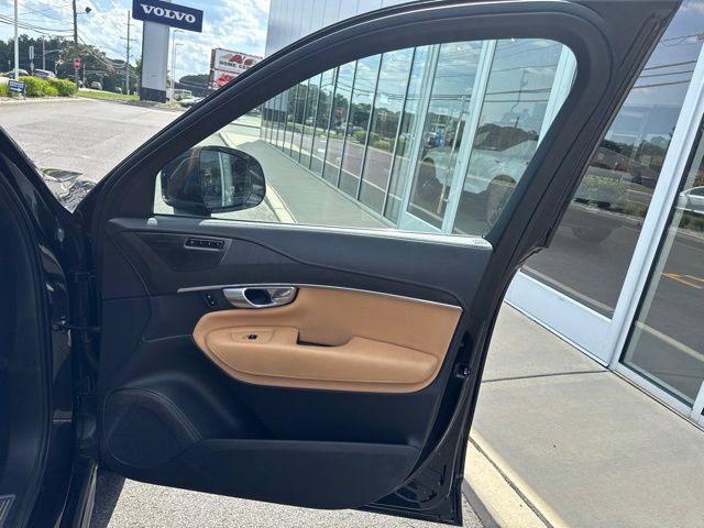 Used 2023 Volvo XC90 B6 Ultimate w/ Protection Package Premier AWD/4WD image 14
