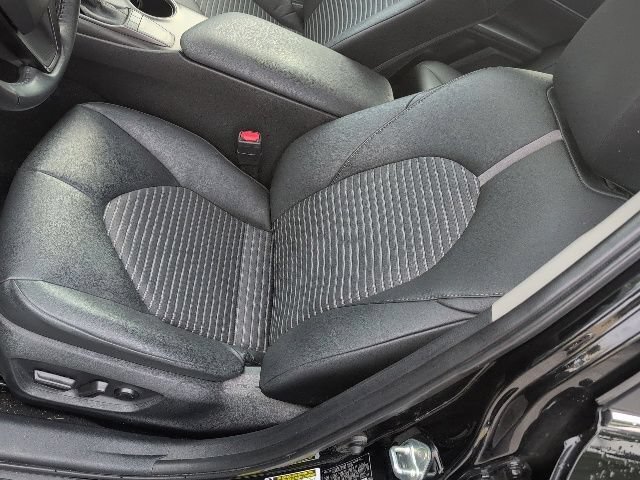 Used 2024 Toyota Camry SE FWD image 16