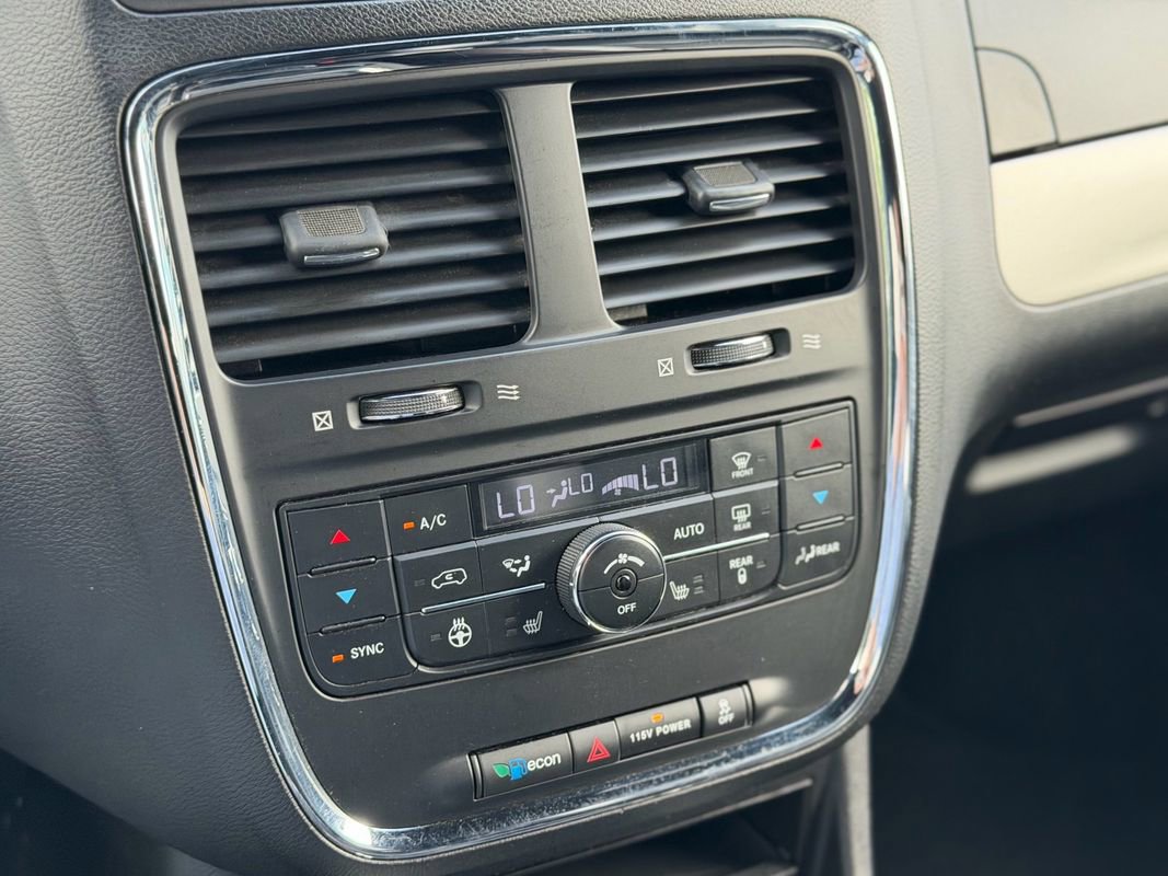 Used 2015 Dodge Grand Caravan R/T w/ Driver Convenience Group FWD image 17