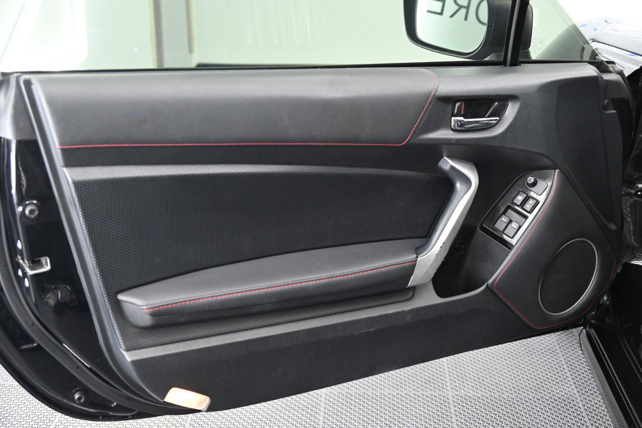 Used 2018 Subaru BRZ Limited w/ Popular Package #2 RWD image 16