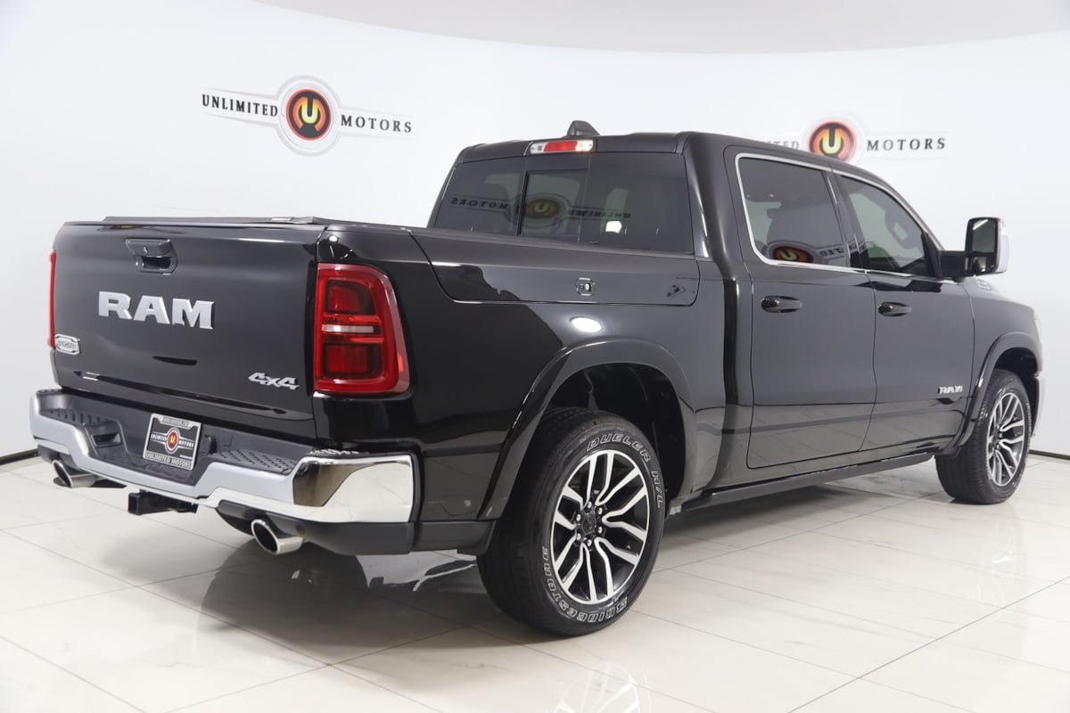 Used 2025 RAM 1500 Limited w/ Trailer Tow Group AWD/4WD image 3