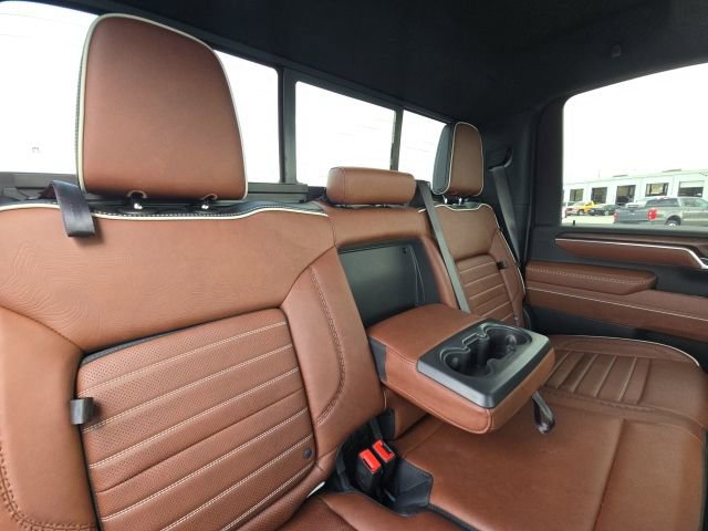 Used 2025 GMC Sierra 2500 Denali Ultimate image 16