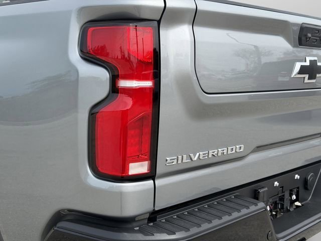 New 2026 Chevrolet Silverado 2500 ZR2 AWD/4WD image 14